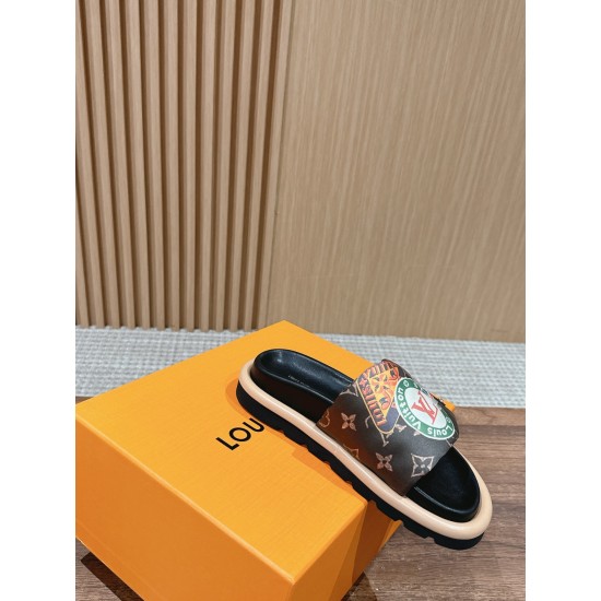 LV SLIPPERS