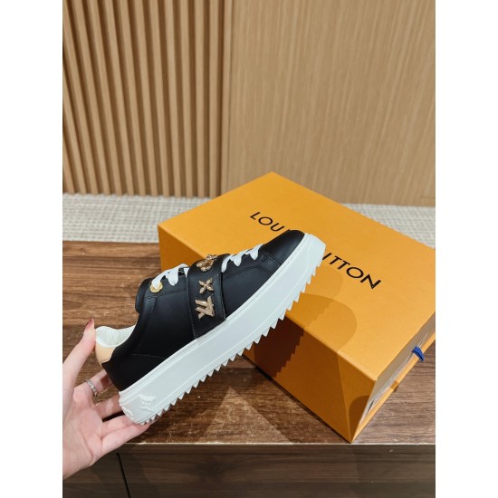 LV SNEAKERS