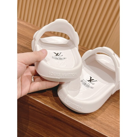 LV SLIPPERS