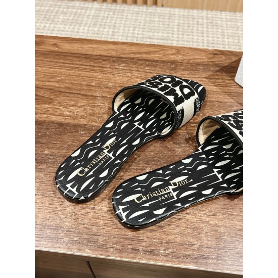 slippers slippers