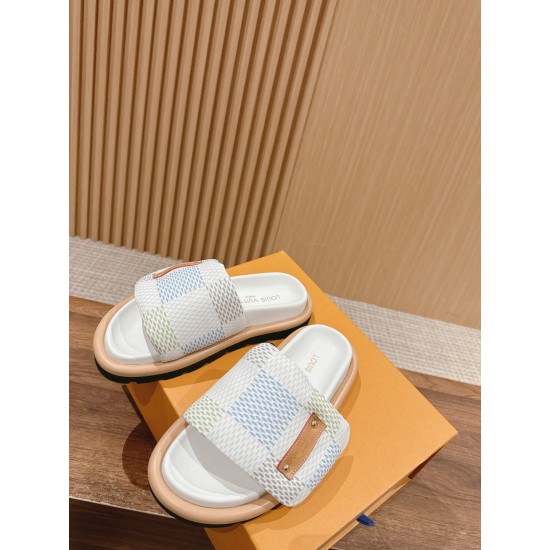 LV SLIPPERS