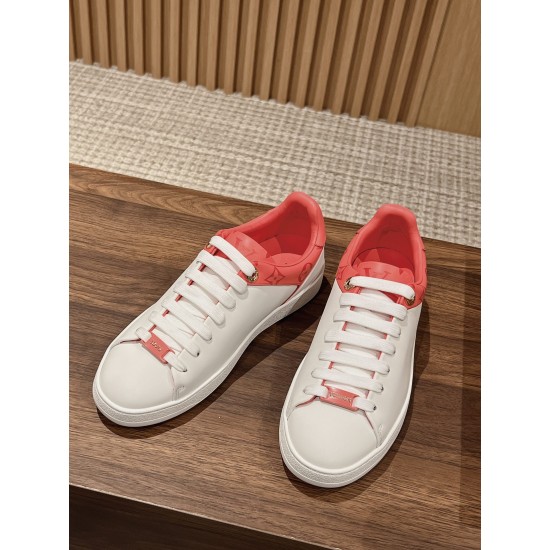 LV SNEAKERS
