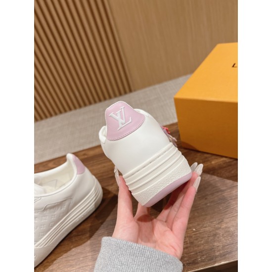 LV SNEAKERS