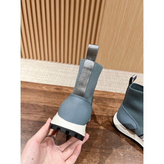 sock shoes