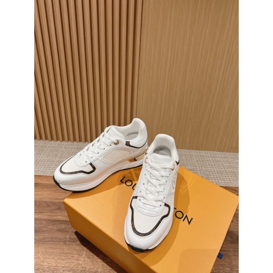LV SNEAKERS
