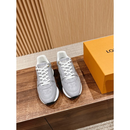LV SNEAKERS