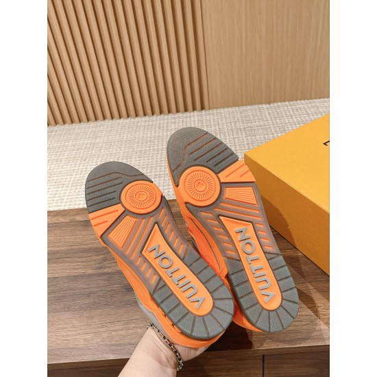 LV SNEAKERS