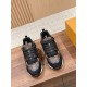 LV SNEAKERS