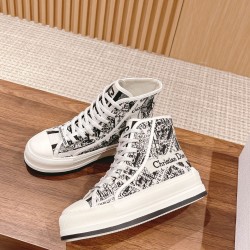 Embroidered Canvas Shoes