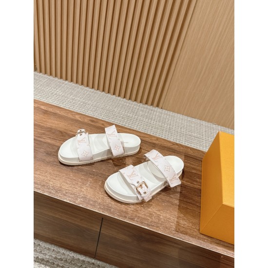 LV SLIPPERS