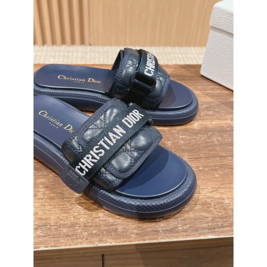 slippers slippers