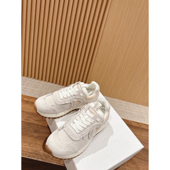 Tassel sneakers
