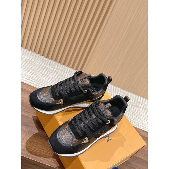 LV SNEAKERS