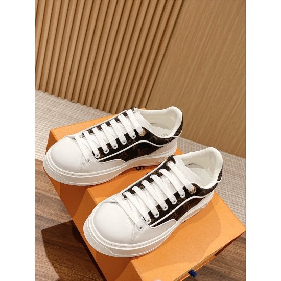 LV SNEAKERS