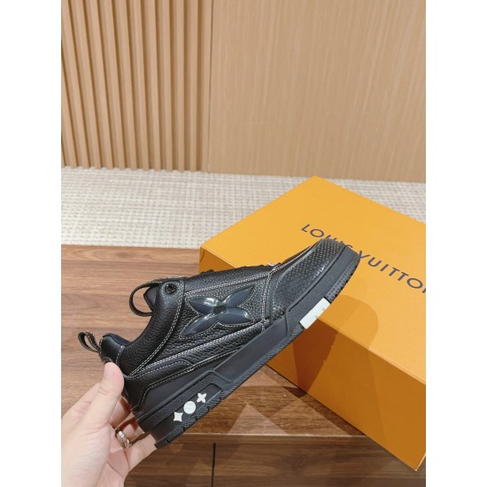 LV SNEAKERS