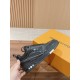 LV SNEAKERS