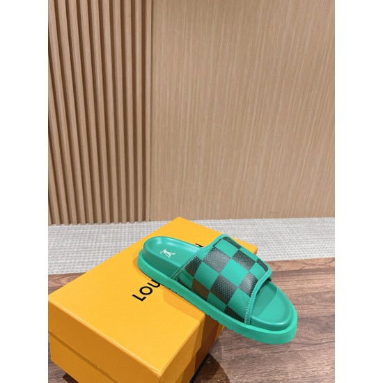 LV SLIPPERS