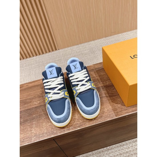 LV SNEAKERS