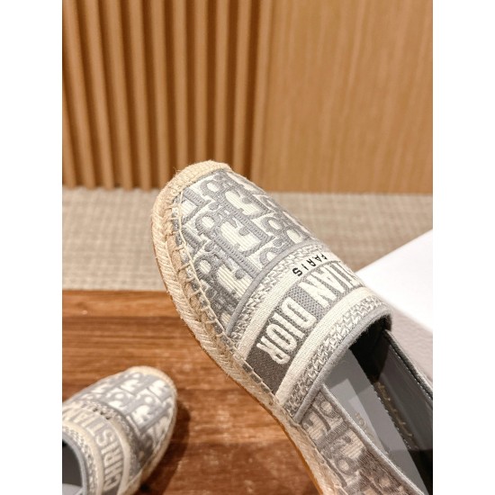 slippers slippers