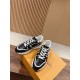 LV SNEAKERS