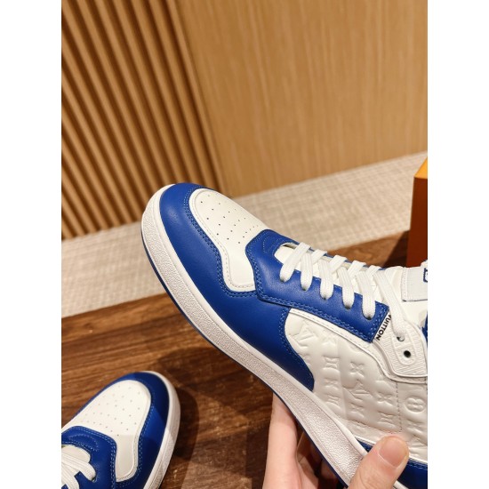LV SNEAKERS
