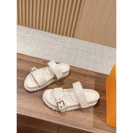 LV SLIPPERS