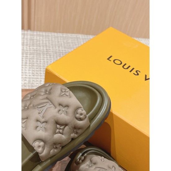 LV SLIPPERS