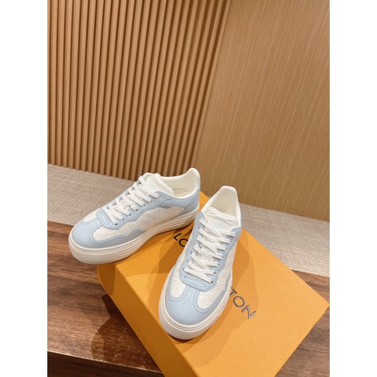 LV SNEAKERS