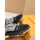 LV SNEAKERS