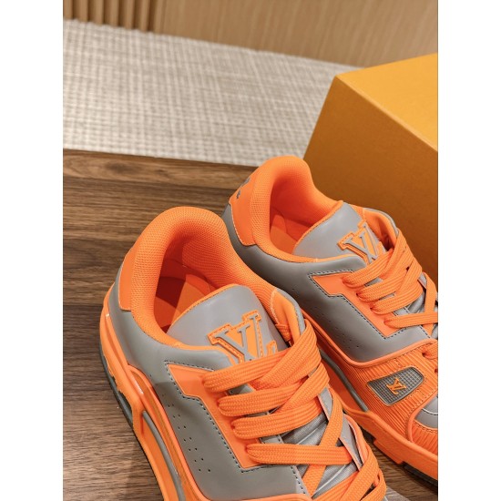 LV SNEAKERS