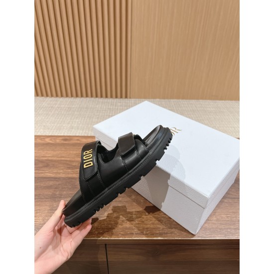 slippers slippers