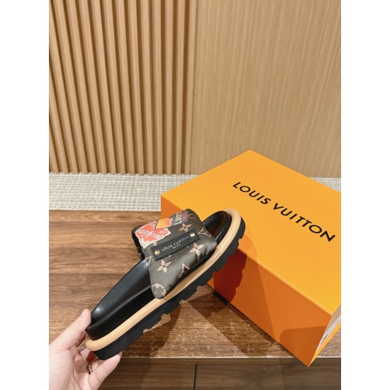 LV SLIPPERS