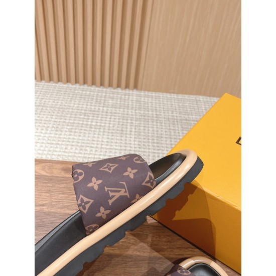 LV SLIPPERS