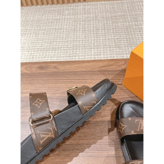 LV SLIPPERS