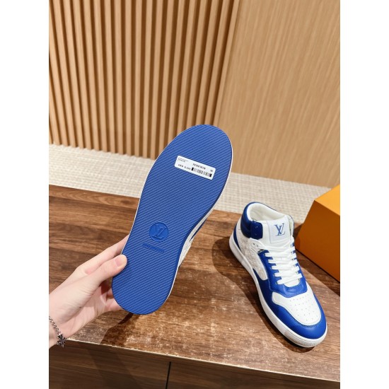 LV SNEAKERS