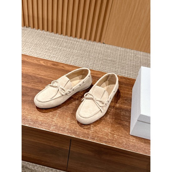 open-toed shoe open-toed shoe