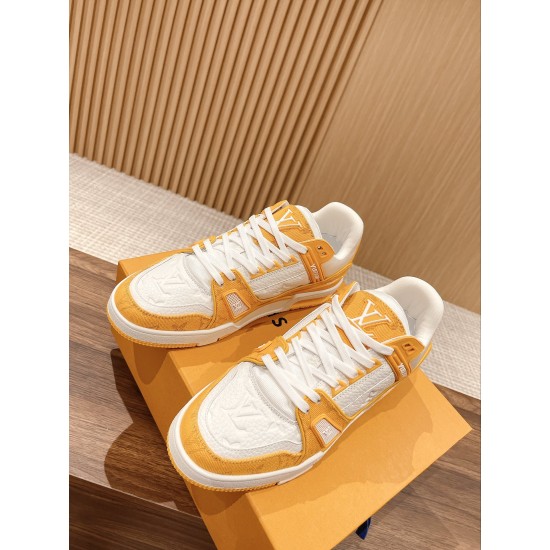 LV SNEAKERS
