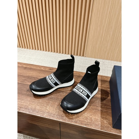 sock shoes