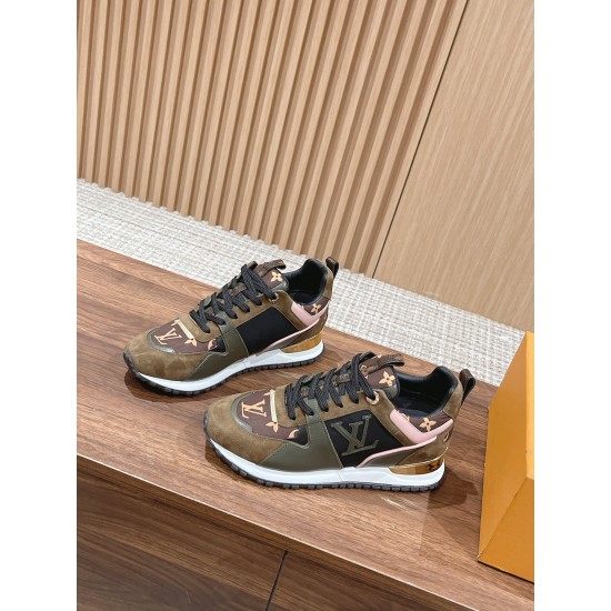 LV SNEAKERS