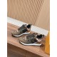 LV SNEAKERS