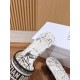 slippers slippers