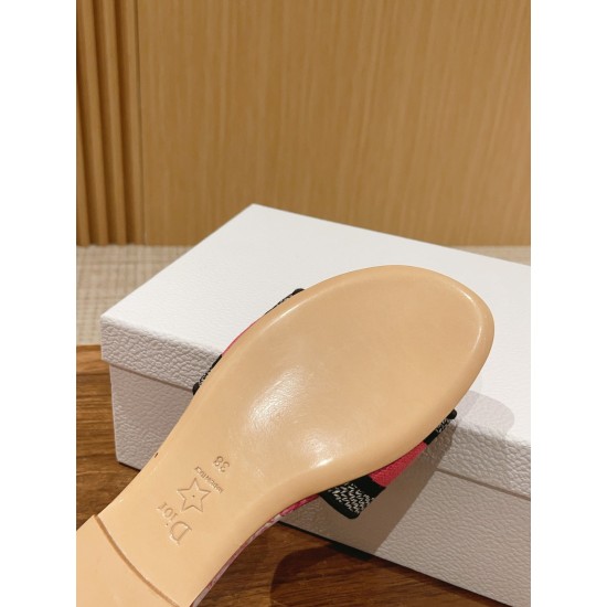 slippers slippers