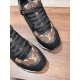 LV SNEAKERS