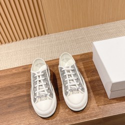 Embroidered Canvas Shoes