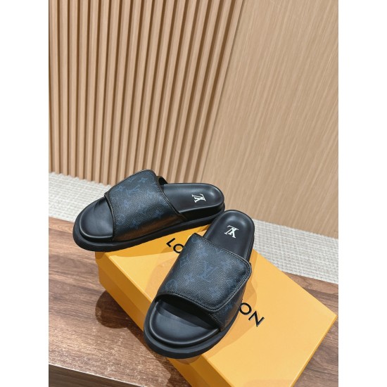 LV SLIPPERS