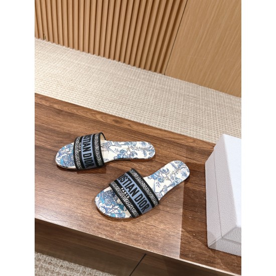 slippers slippers