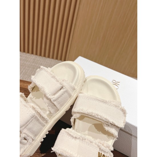 slippers slippers