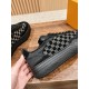 LV SNEAKERS