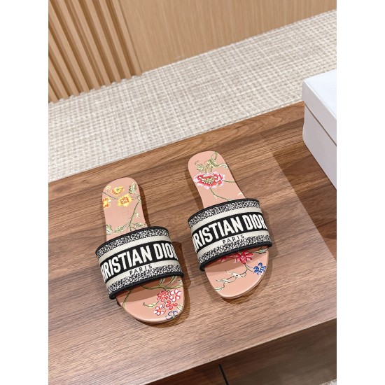 slippers slippers