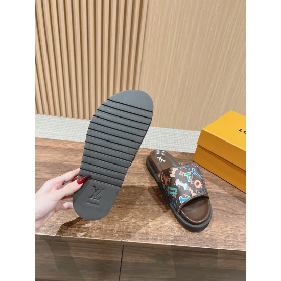LV SLIPPERS